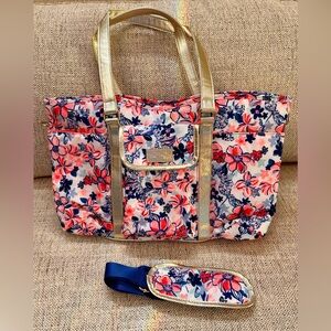 Brand New Lilly Pulitzer 
“Party Like A Lobster” 
Insulated Beach/Resort Tote